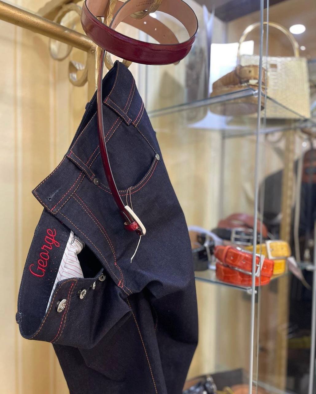 Дънки по поръчка – персонализация