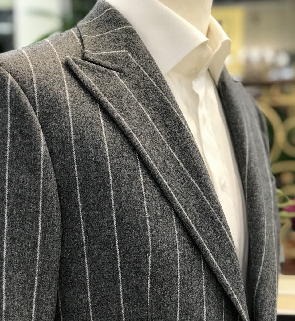 Завършен силует — костюм по поръчка във Варна